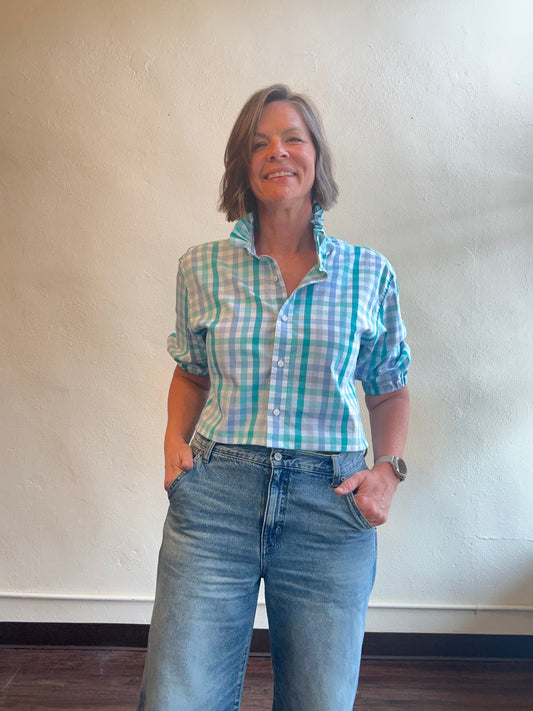 Ruffle Collar top - Medium